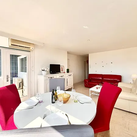 La Mouette Apartment *
